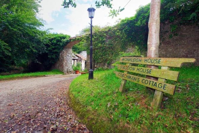 Monkleigh Coachmans Cottage 1 Bedroom Bideford Bagian luar foto